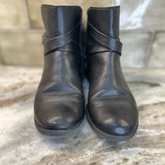 Croft & Barrow Ortholite black booties - Picture 4 of 7